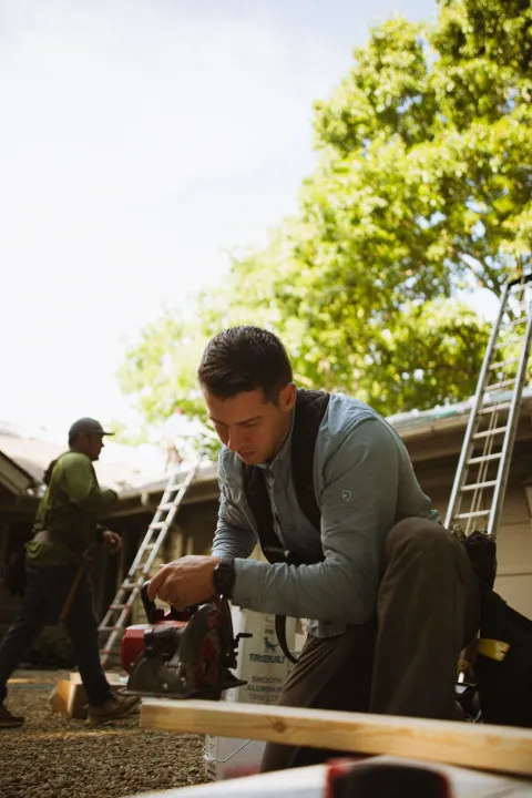 Pro checking a window frame